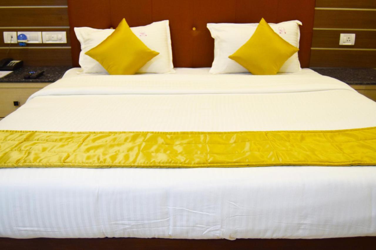 Thiviyam Airport Hotel Chennai Dış mekan fotoğraf