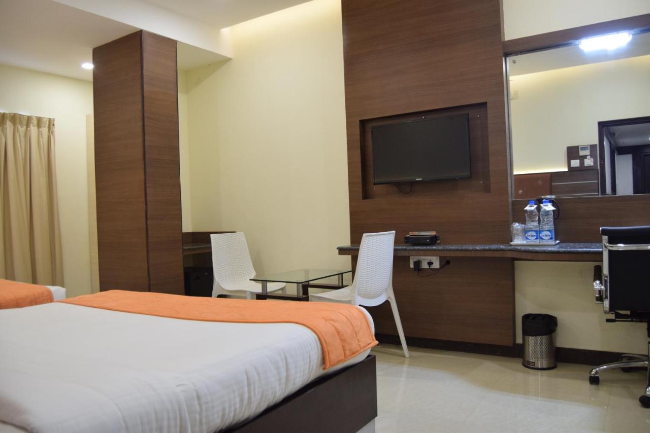 Thiviyam Airport Hotel Chennai Dış mekan fotoğraf